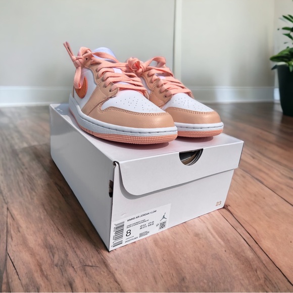 Air Jordan Low WMNs RARE AUTHENTIC SunsetHaze  S8 BNIB never worn - Picture 5 of 11